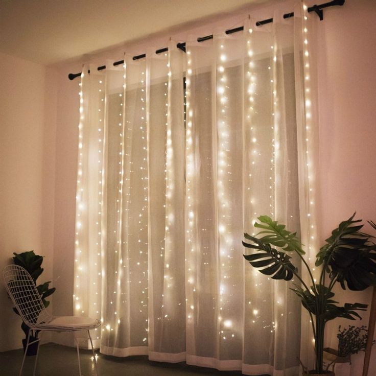 The Glow Curtain - LED Ljusslinga För Gardiner